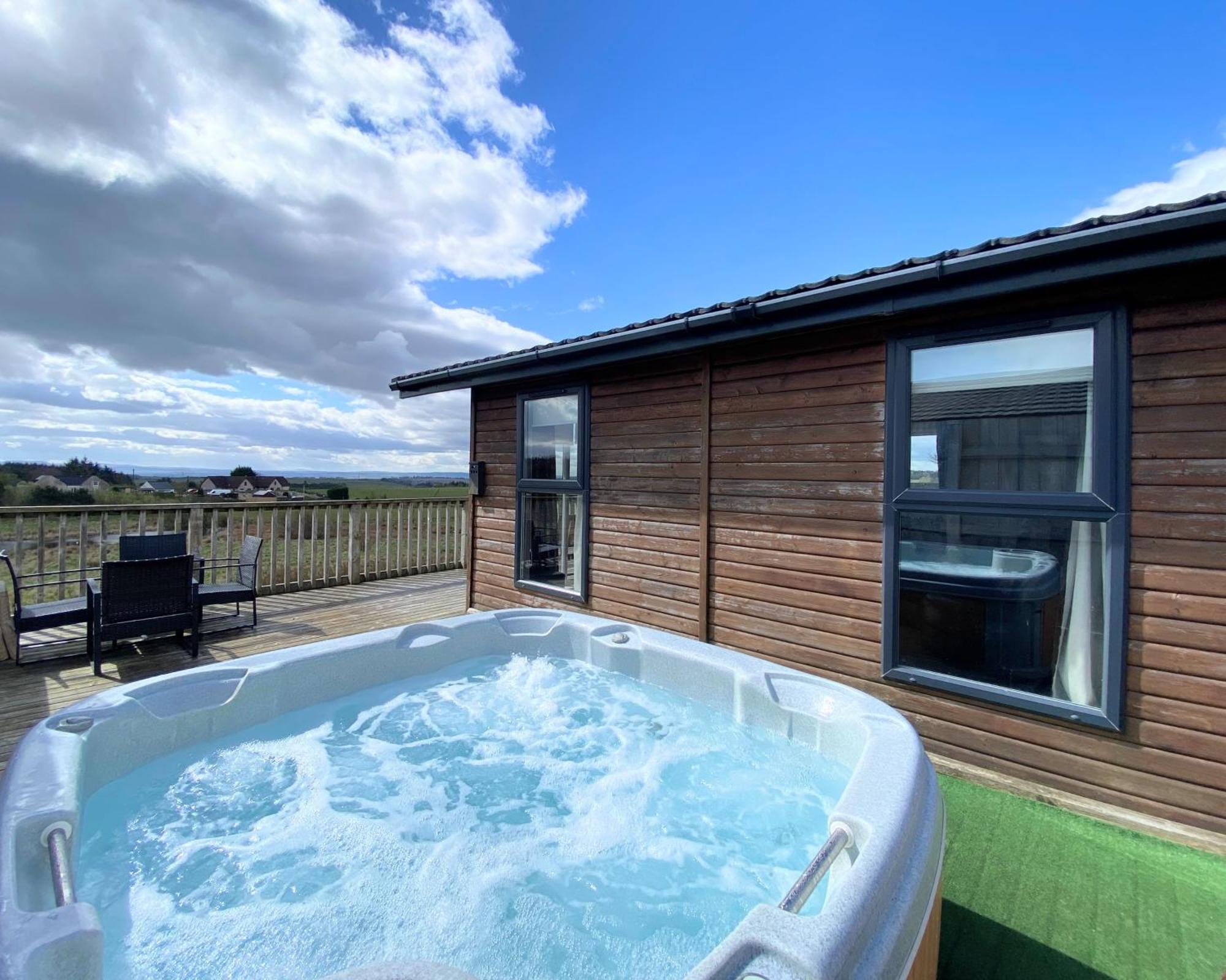 Benarty 11 With Private Hot Tub - Fife - Loch Leven - Lomond Hills - Pet Friendly Villa Kelty Dış mekan fotoğraf