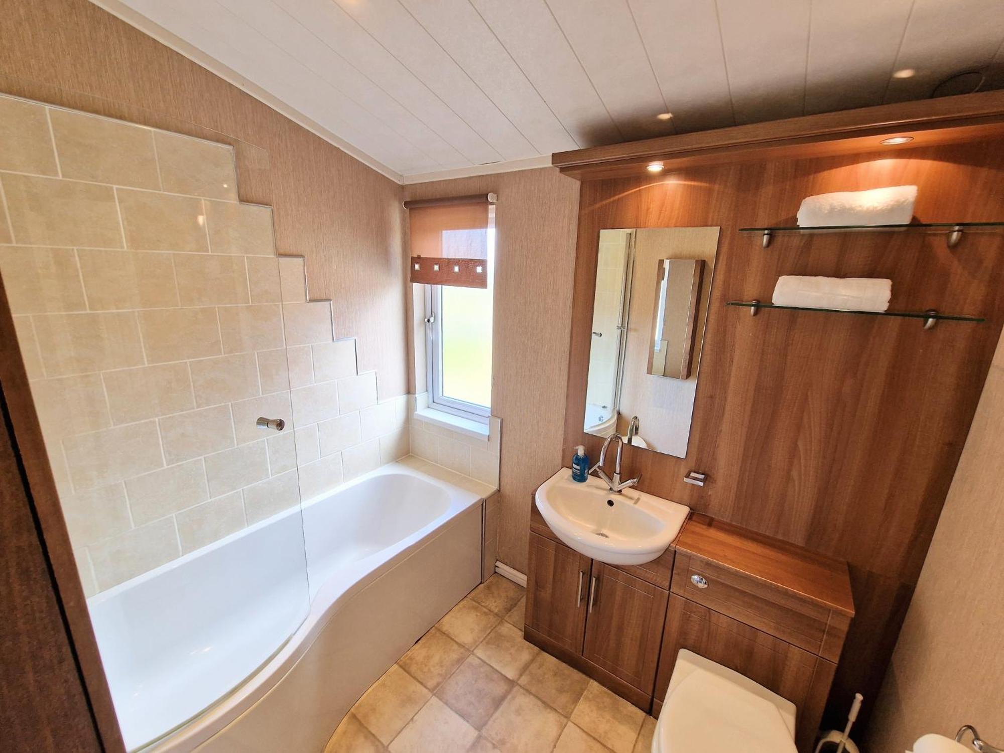 Benarty 11 With Private Hot Tub - Fife - Loch Leven - Lomond Hills - Pet Friendly Villa Kelty Dış mekan fotoğraf